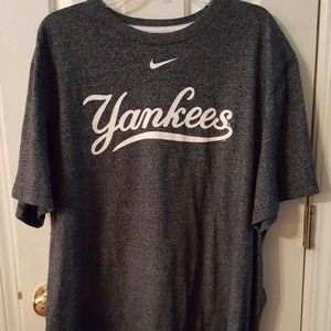 Nike NY Yankees Heathered Blue T-shirt, EUC, XXL